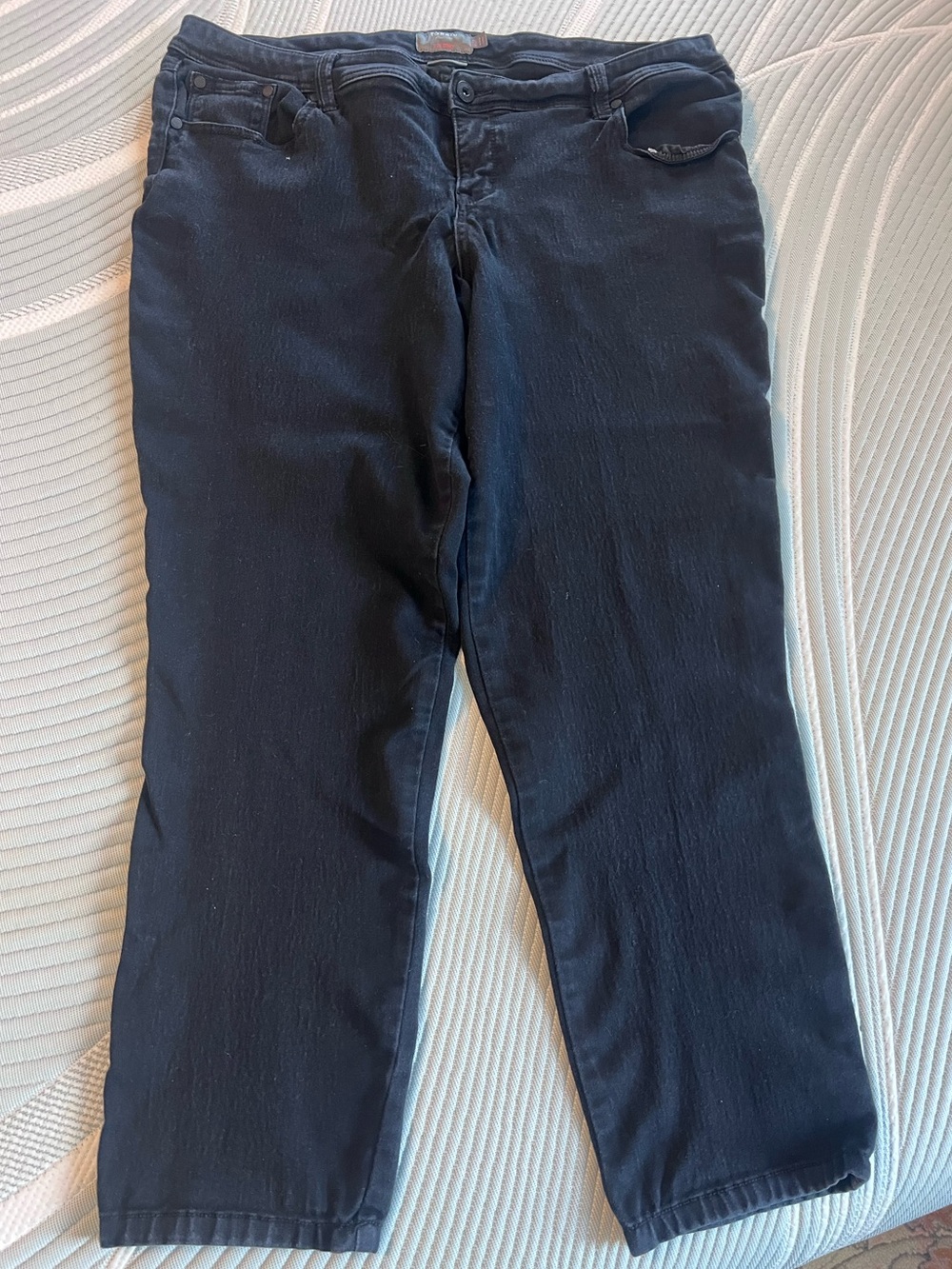 Size 22R- Torrid luxe skinny jeans- black